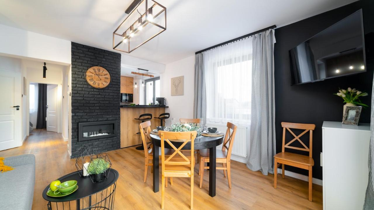Apartment Vacationclub - Komuny Paryskiej 30 3